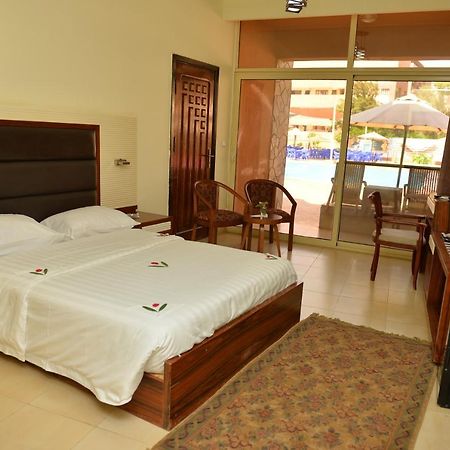 Jewel Inn Beni Suef Buitenkant foto